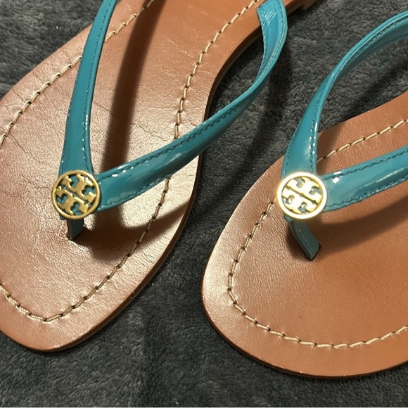 Tory Burch Patent leather Sandals - Picture 6 of 15